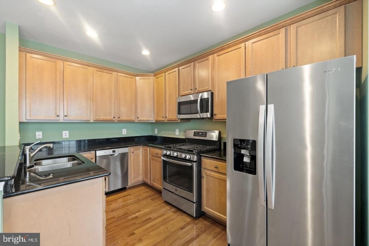 5106 Village Fountain Pl - Photo 4 of 26