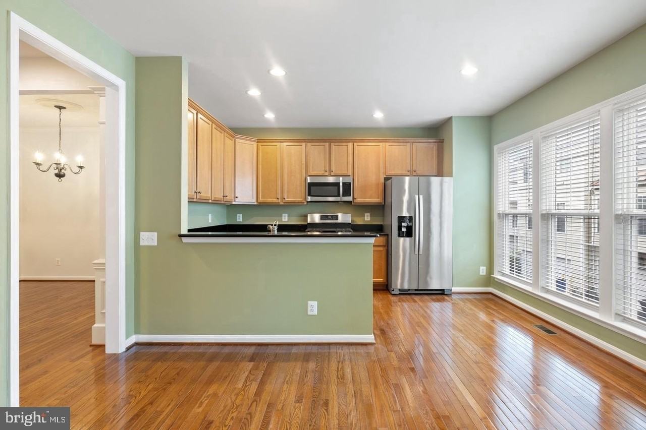 5106 Village Fountain Pl - Photo 6 of 26