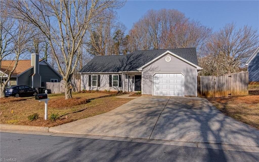4713 Eagle Rock Rd - Photo 2 of 31
