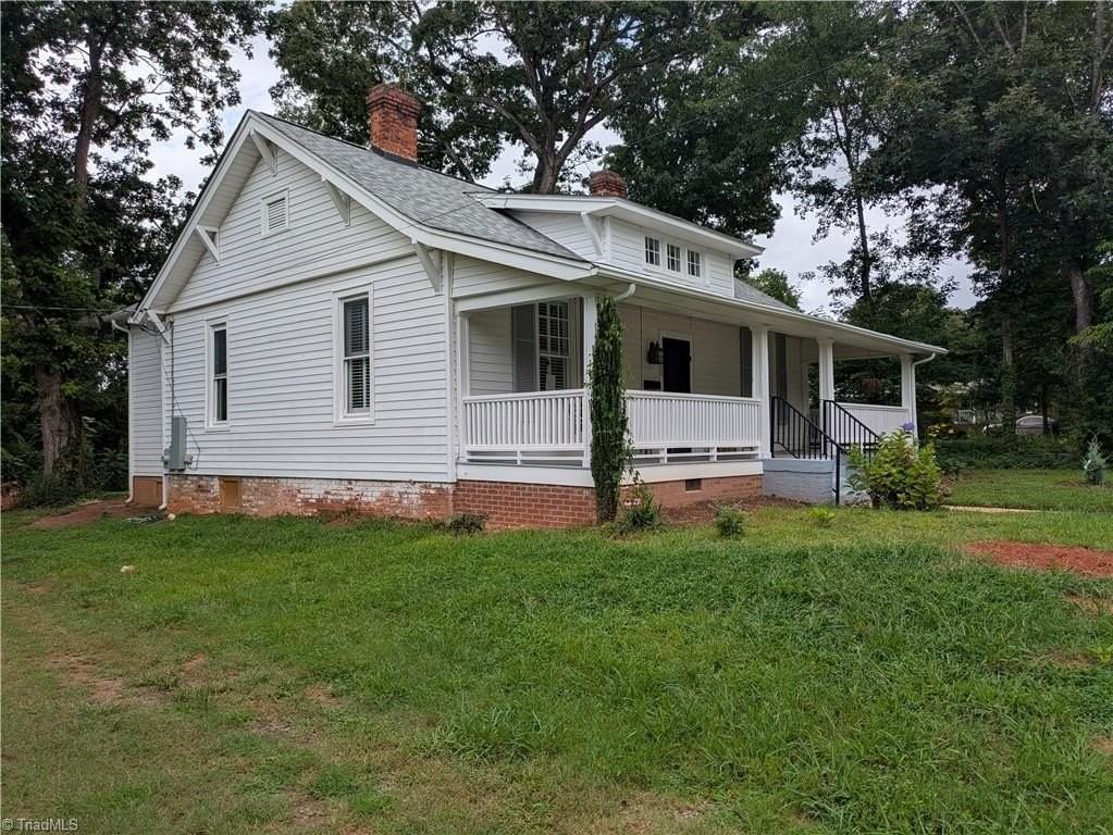 222 Burkewood Dr - Photo 3 of 25