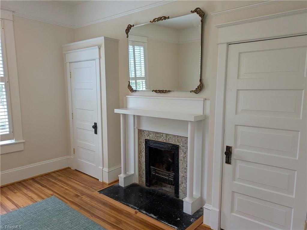 222 Burkewood Dr - Photo 4 of 25