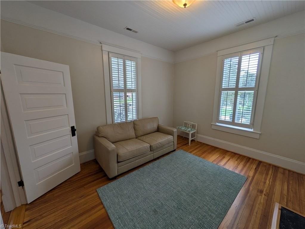 222 Burkewood Dr - Photo 5 of 25