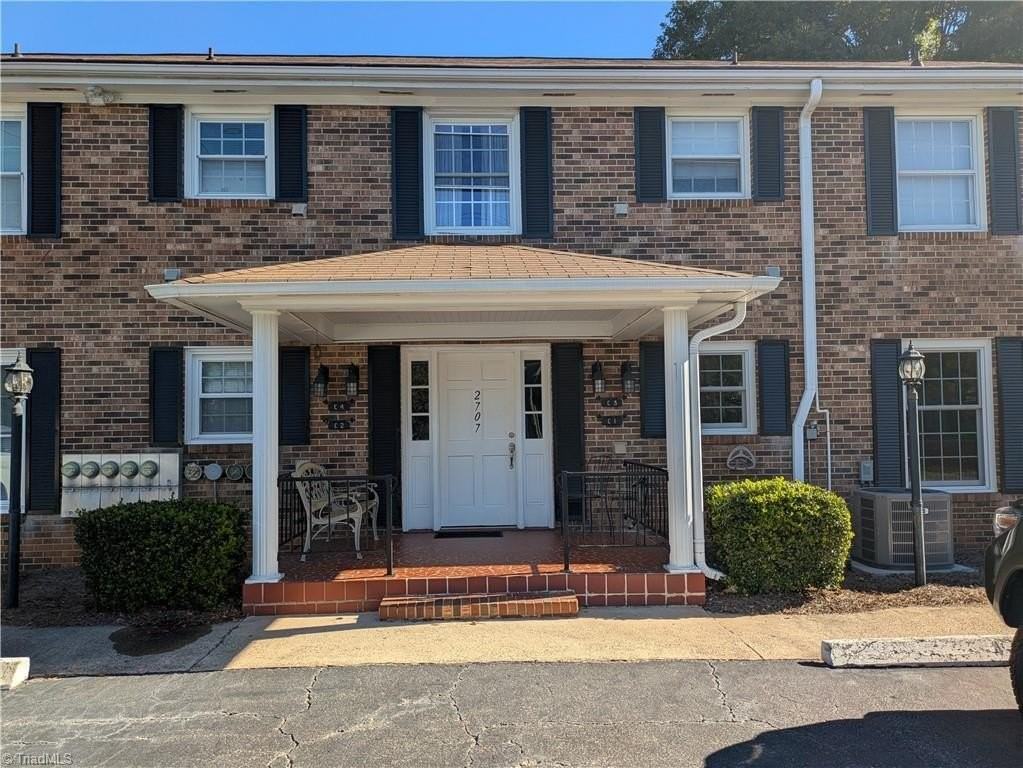2707 Reynolda Rd #C3 - Photo 2 of 17