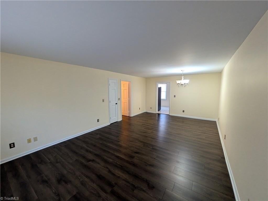 2707 Reynolda Rd #C3 - Photo 7 of 17