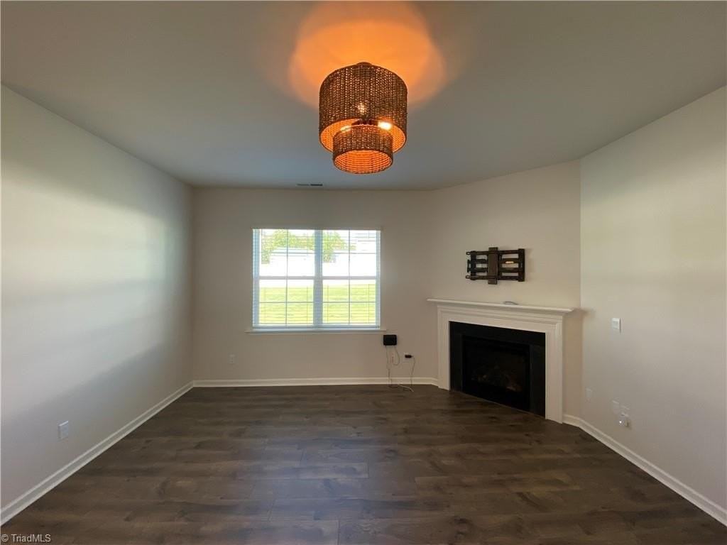 392 Rhett Ave - Photo 7 of 28