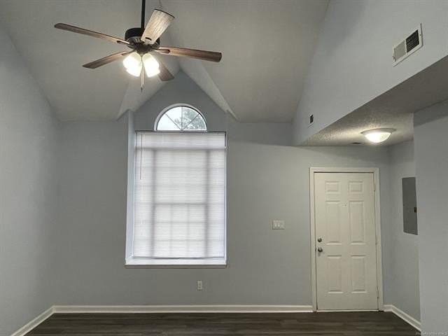 413 Lees Mill Dr - Photo 2 of 30