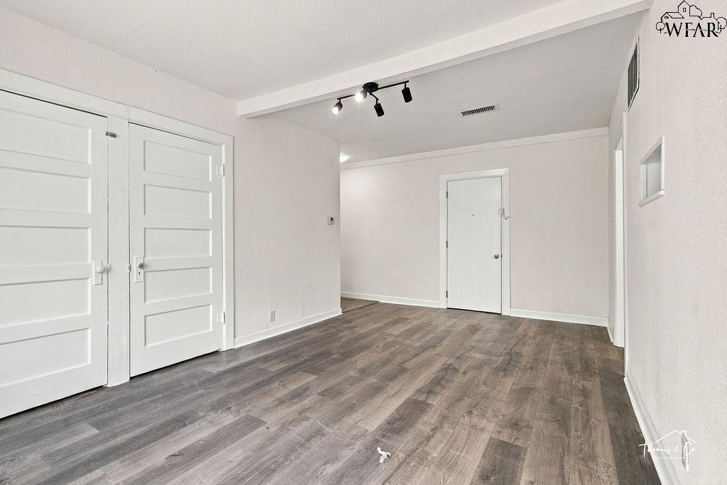 3711 Cumberland Ave - Photo 5 of 36