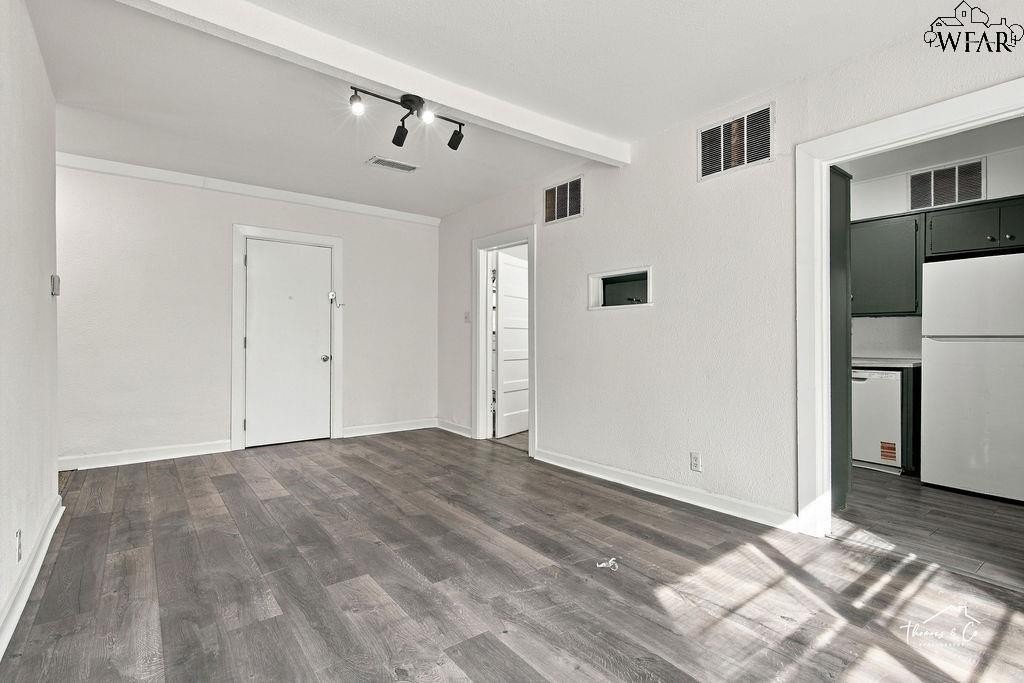 3711 Cumberland Ave - Photo 6 of 36