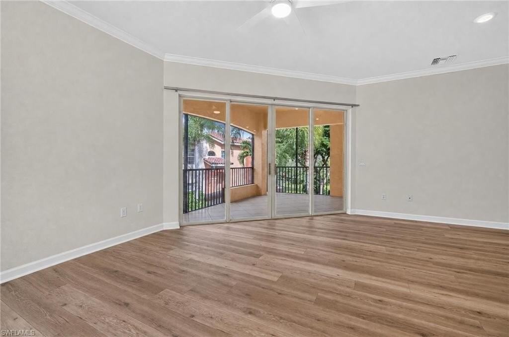 8701 Piazza Del Lago Cir #202 - Photo 4 of 37