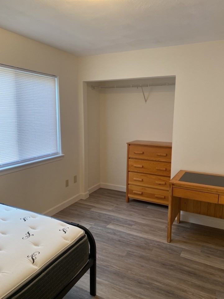 1448 Devon Ln - Photo 5 of 9