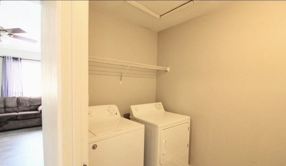 1448 Devon Ln - Photo 6 of 9