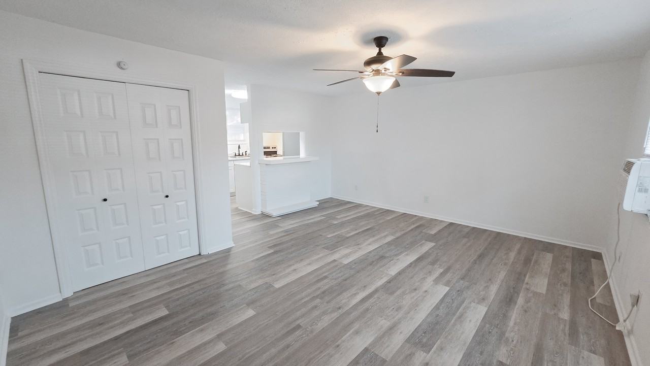 469 Monetta St Se #451 - Photo 2 of 11