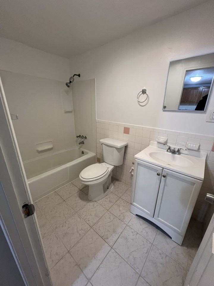 6 Carriage Hill Rd - Photo 3 of 9