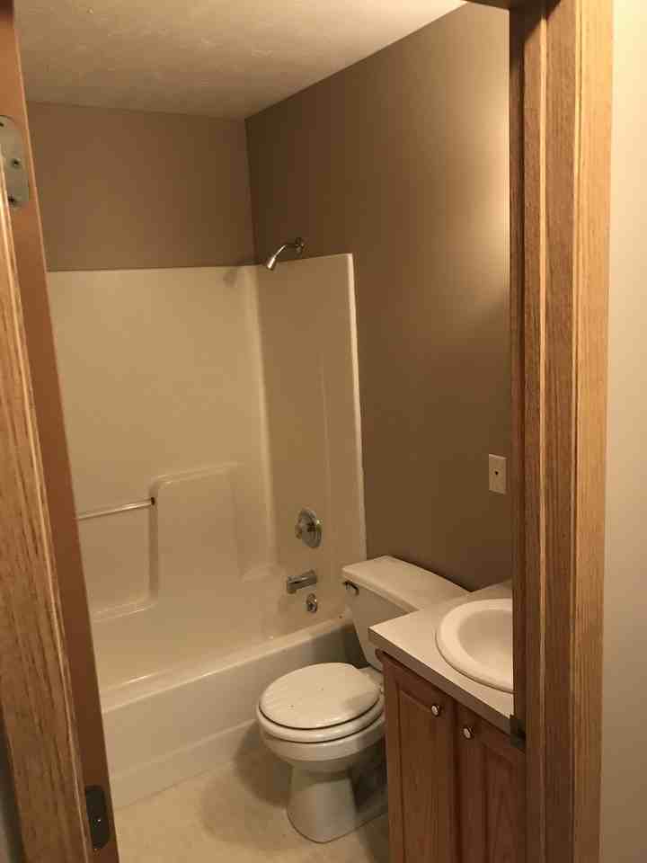 2136 E Dodge St - Photo 5 of 9