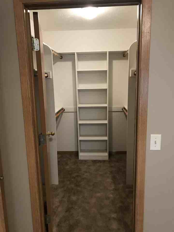 2136 E Dodge St - Photo 6 of 9
