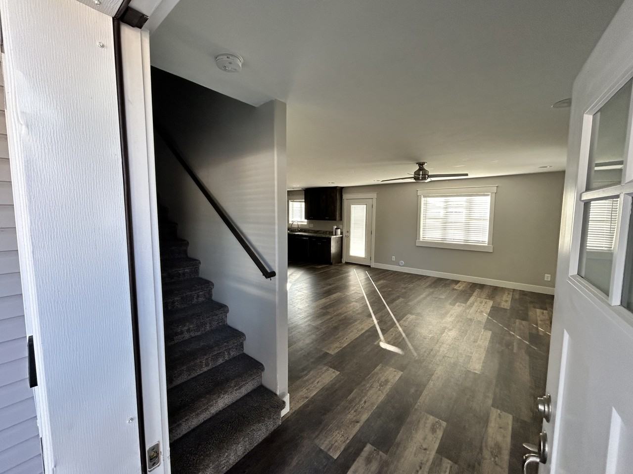 525 Main St - Photo 2 of 10