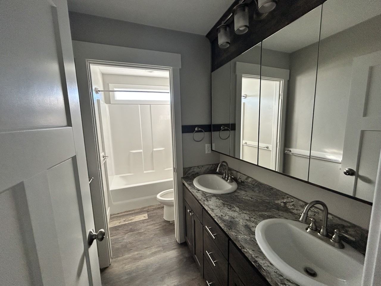 525 Main St - Photo 5 of 10