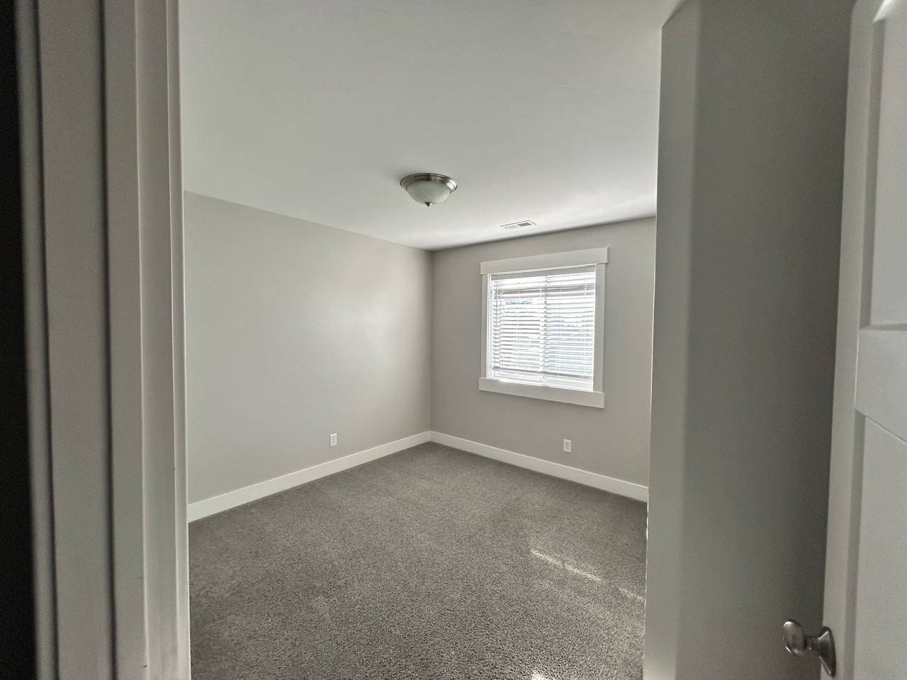 525 Main St - Photo 7 of 10