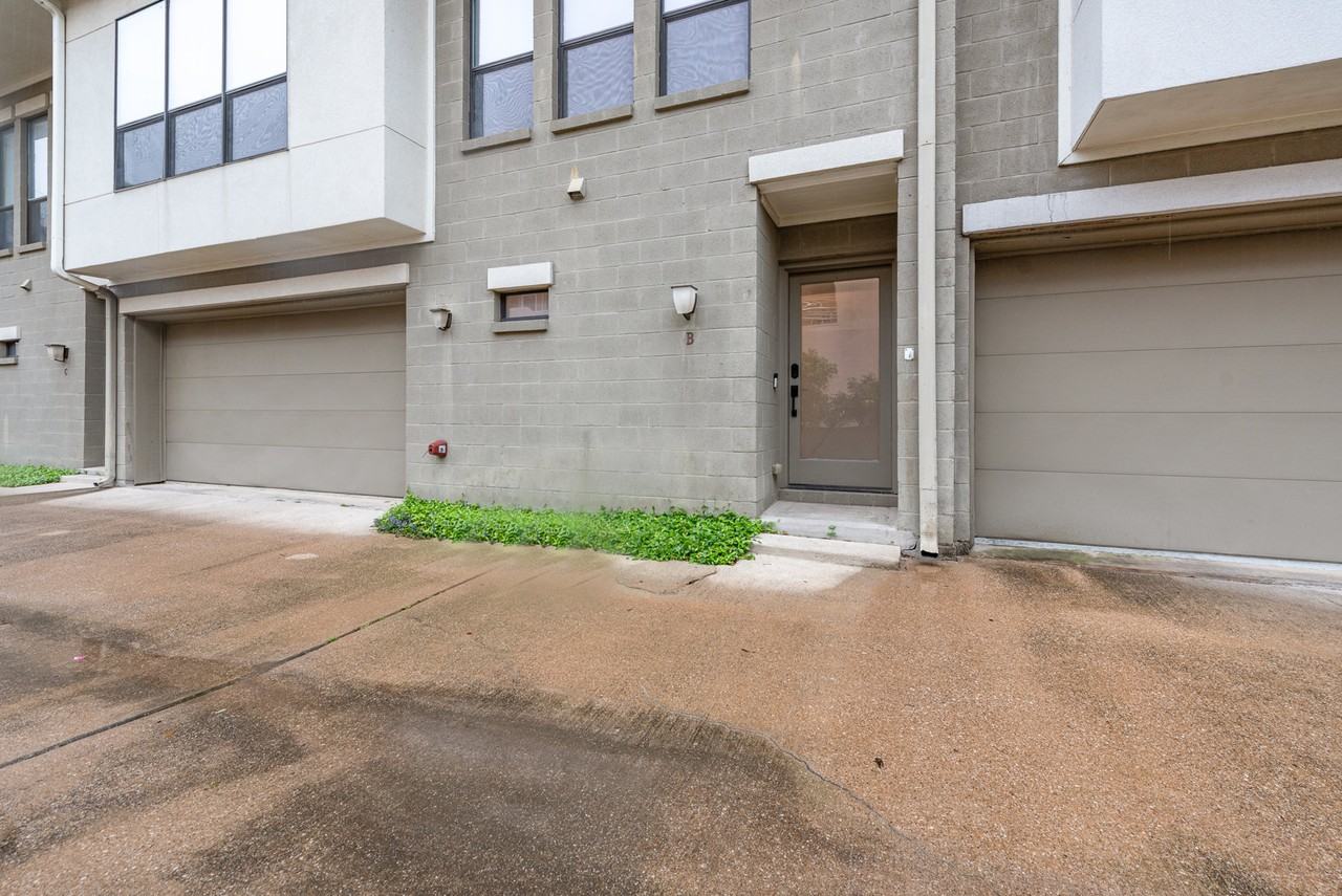 4106 Holland Ave - Photo 2 of 22