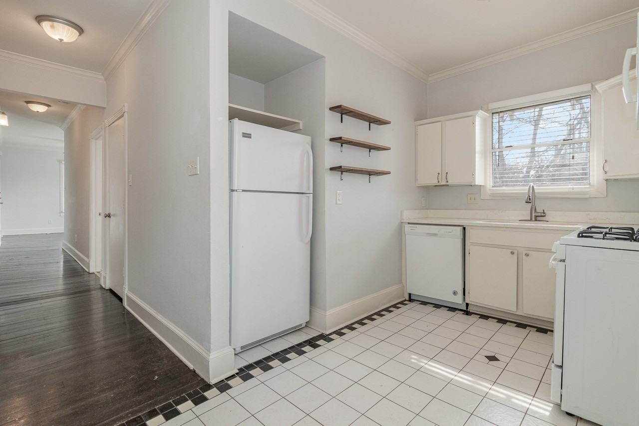 4507 Worth St #A - Photo 7 of 14