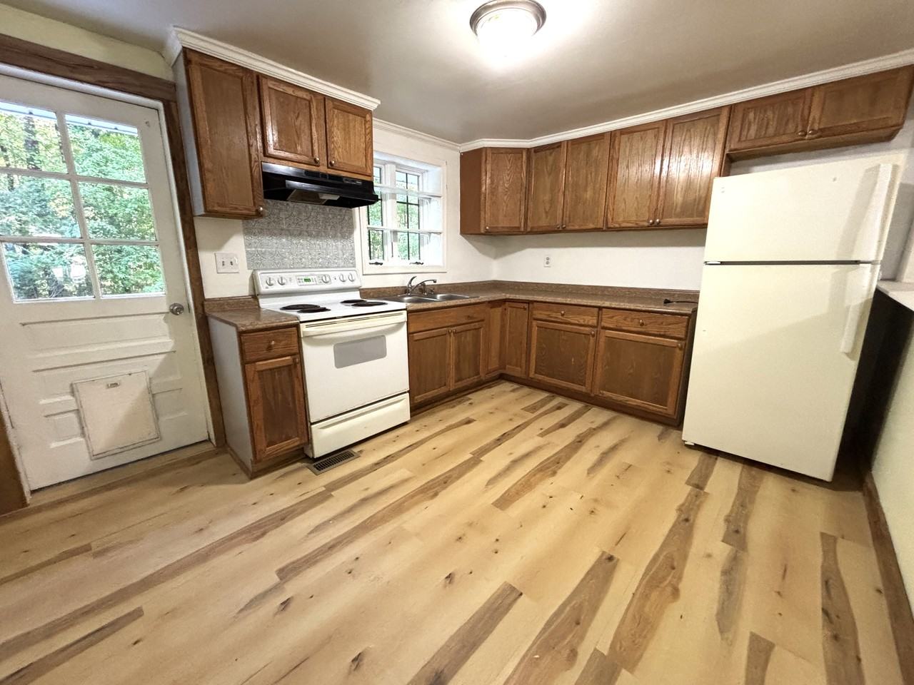 1203 N Mecklenburg Ave - Photo 6 of 15