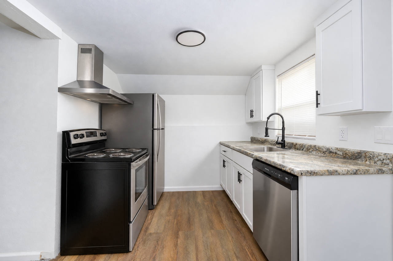 807B S College Ave - Photo 2 of 10