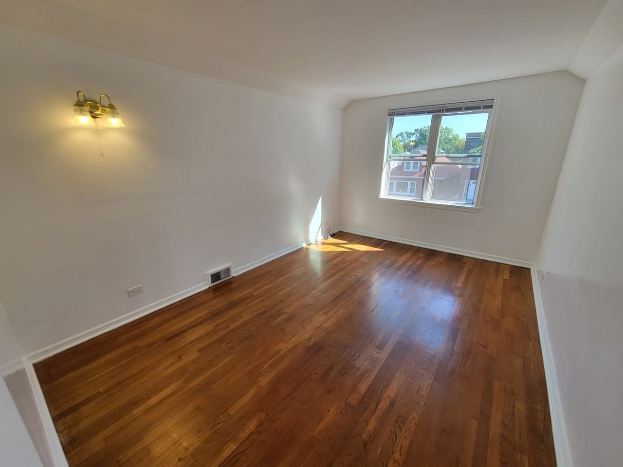 4048 N Marmora Ave ##2 - Photo 2 of 25