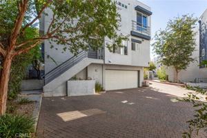 featured image of 1080 Everett Pl
