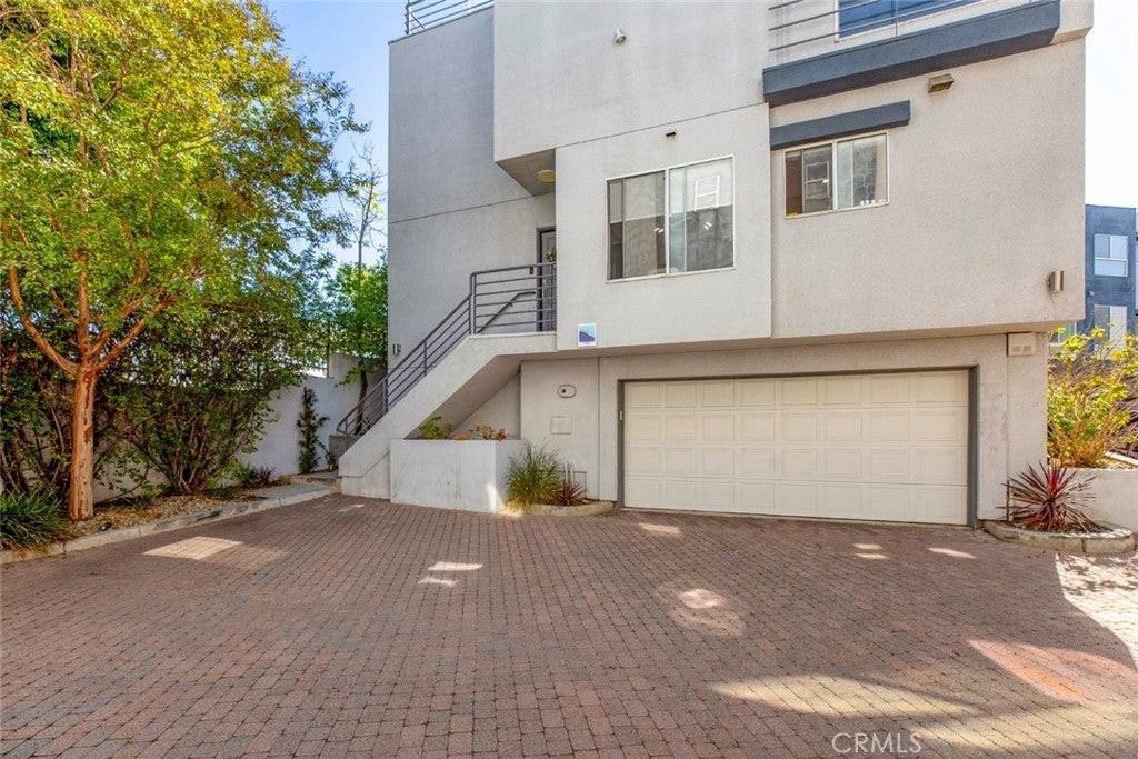 1080 Everett Pl - Photo 2 of 49