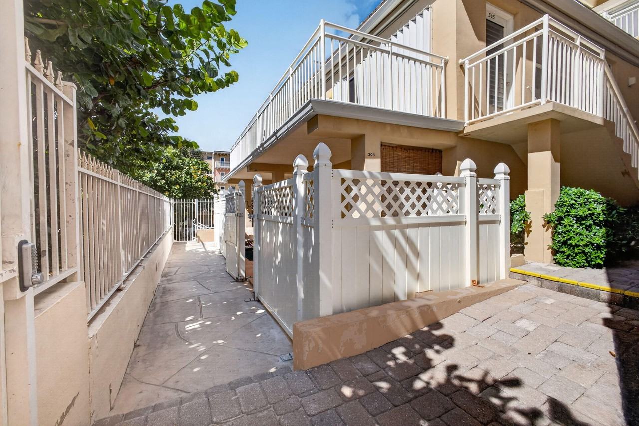 4500 S Ocean Blvd - Photo 6 of 28