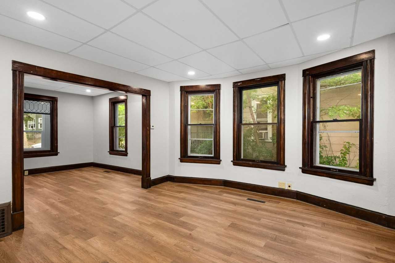 1118 24th Ave N - Photo 3 of 16