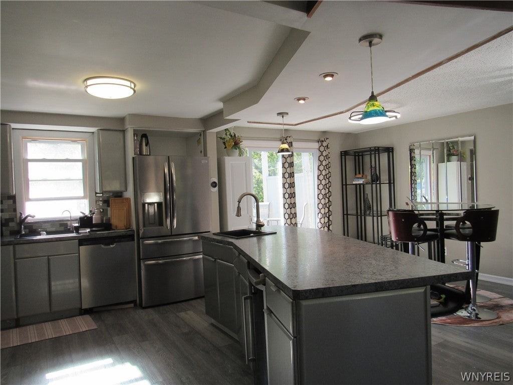 5265 Powers Rd - Photo 3 of 26