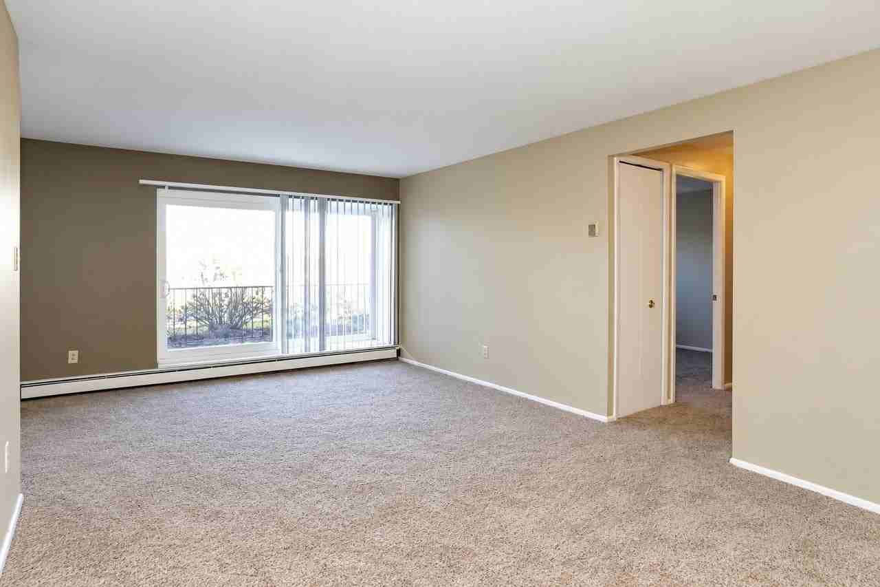 Dorchester Village Apartments - Photo 3 of 20