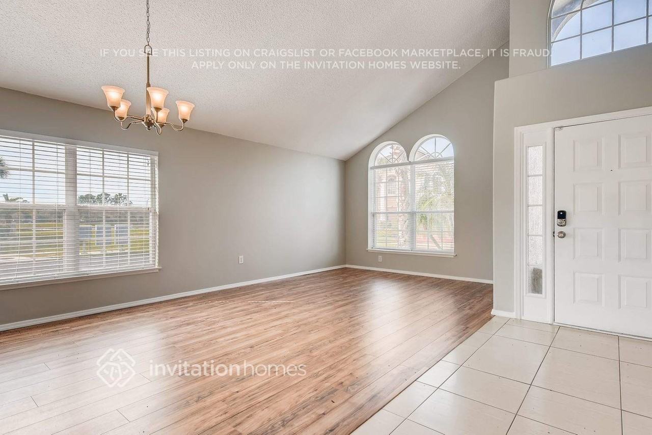 1723 White Heron Bay Cir - Photo 2 of 14