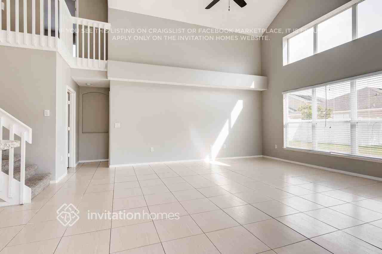 1723 White Heron Bay Cir - Photo 3 of 14