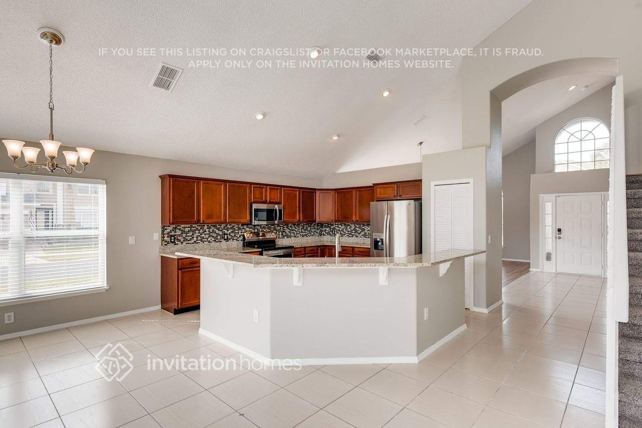 1723 White Heron Bay Cir - Photo 4 of 14