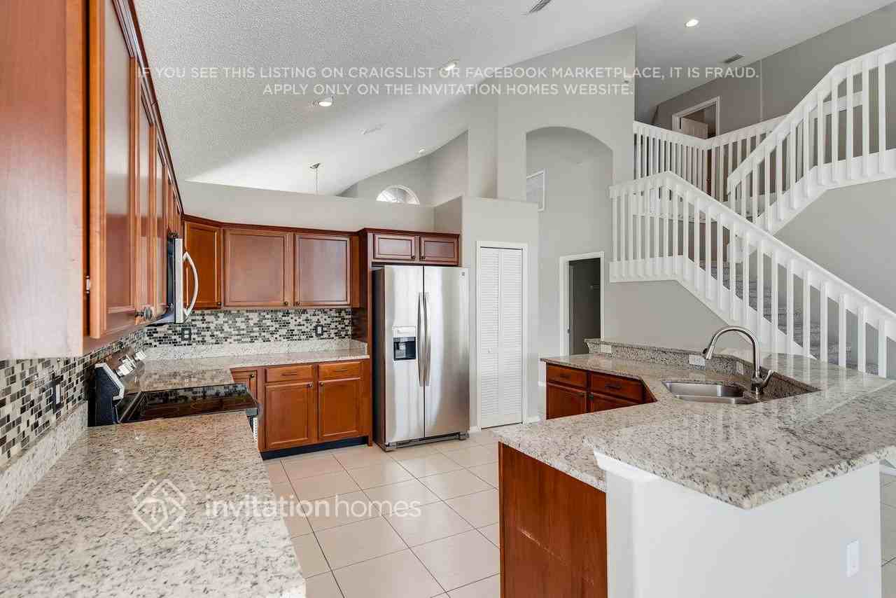 1723 White Heron Bay Cir - Photo 5 of 14