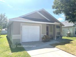 featured image of 2404 Cedarfield Ln
