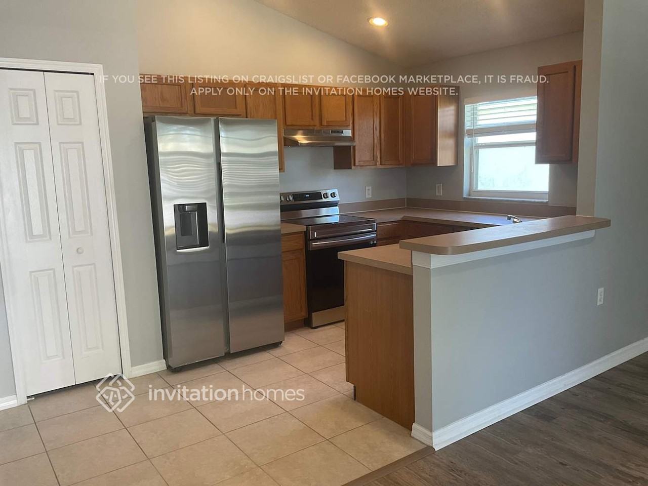 2404 Cedarfield Ln - Photo 3 of 9