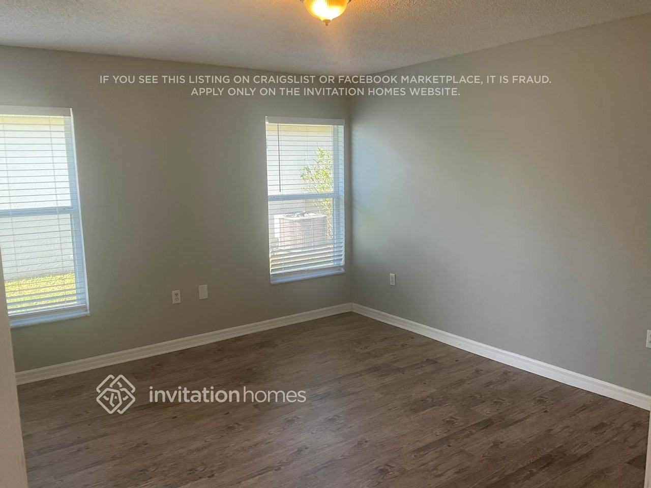 2404 Cedarfield Ln - Photo 4 of 9