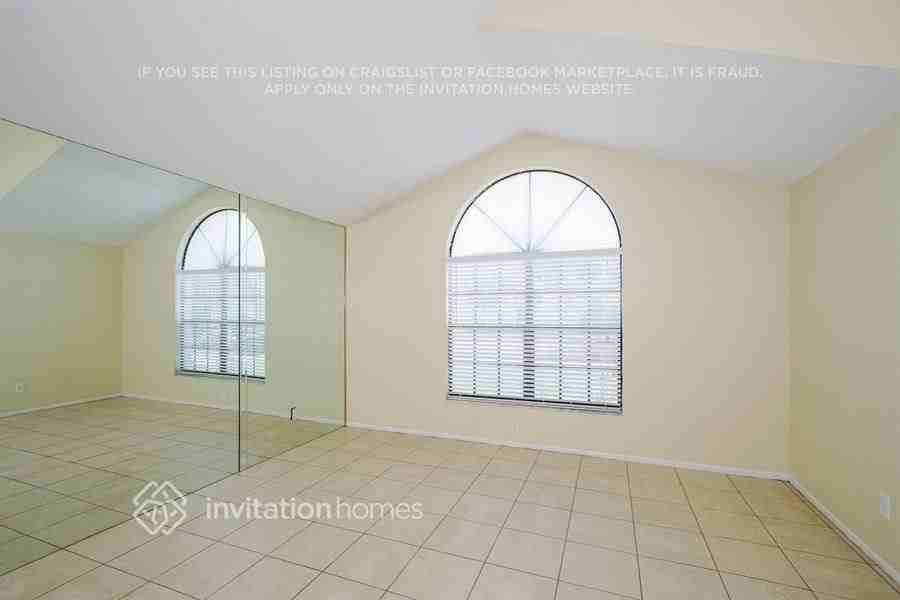 5805 Grand Canyon Dr - Photo 4 of 21