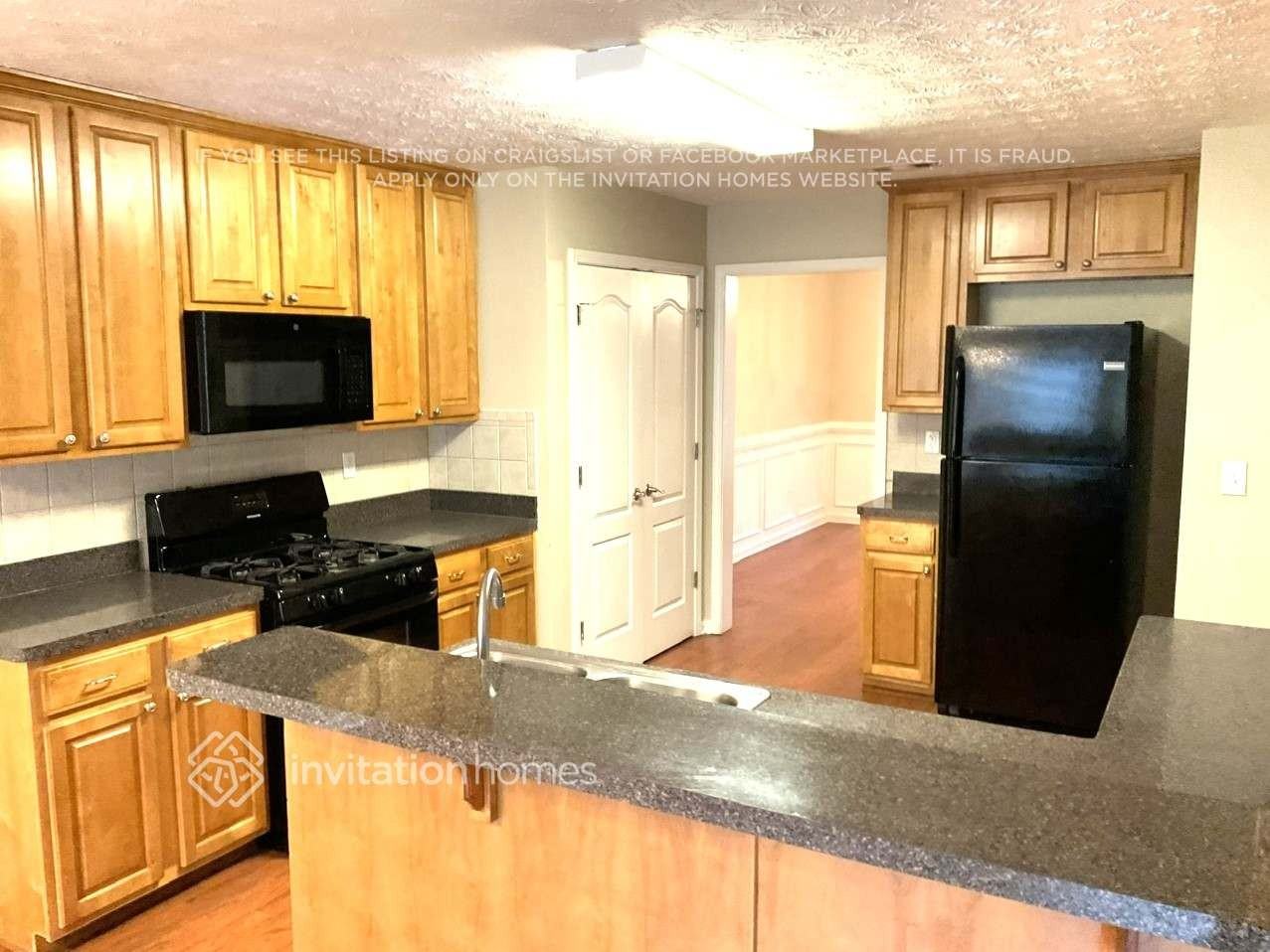 2741 Marisol Way - Photo 3 of 11