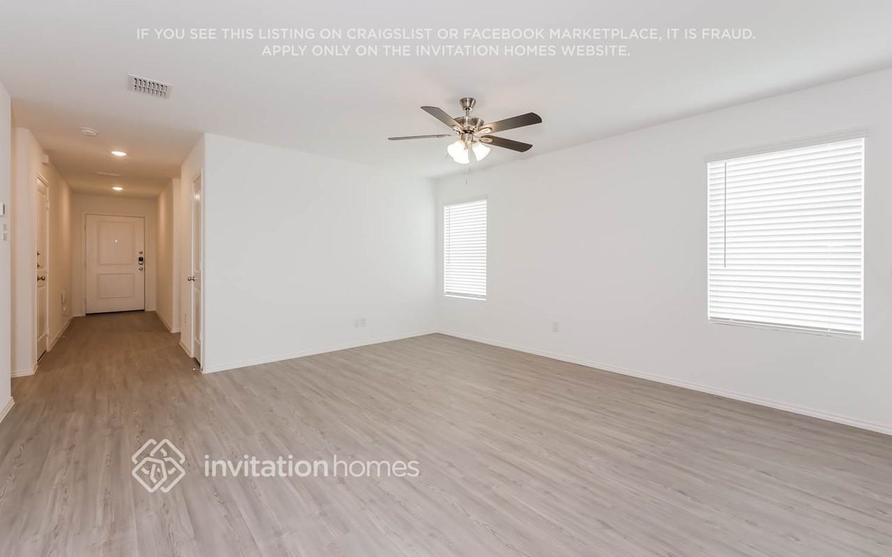 4032 Mountain Meadow Rd - Photo 4 of 14