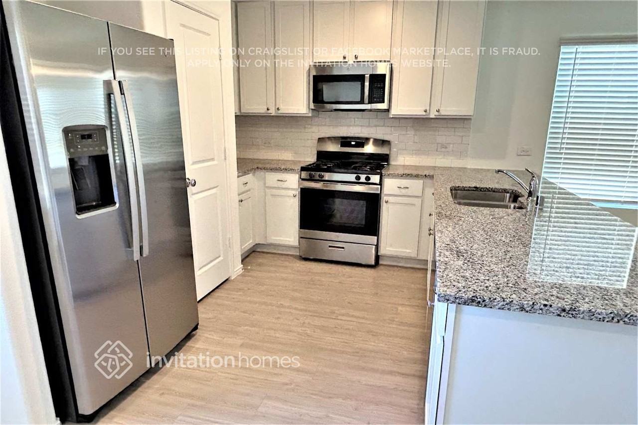 4032 Mountain Meadow Rd - Photo 5 of 14