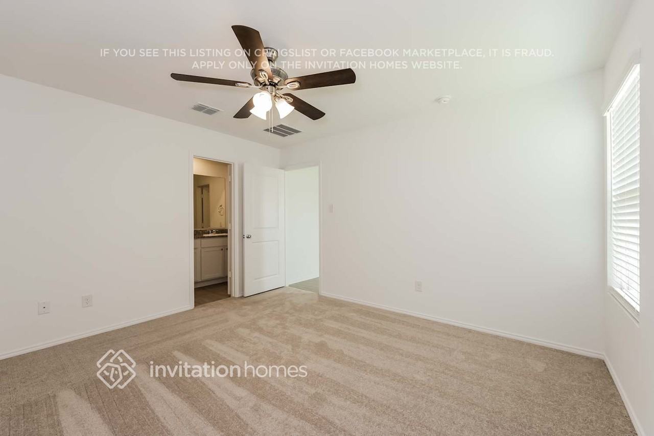 4032 Mountain Meadow Rd - Photo 7 of 14
