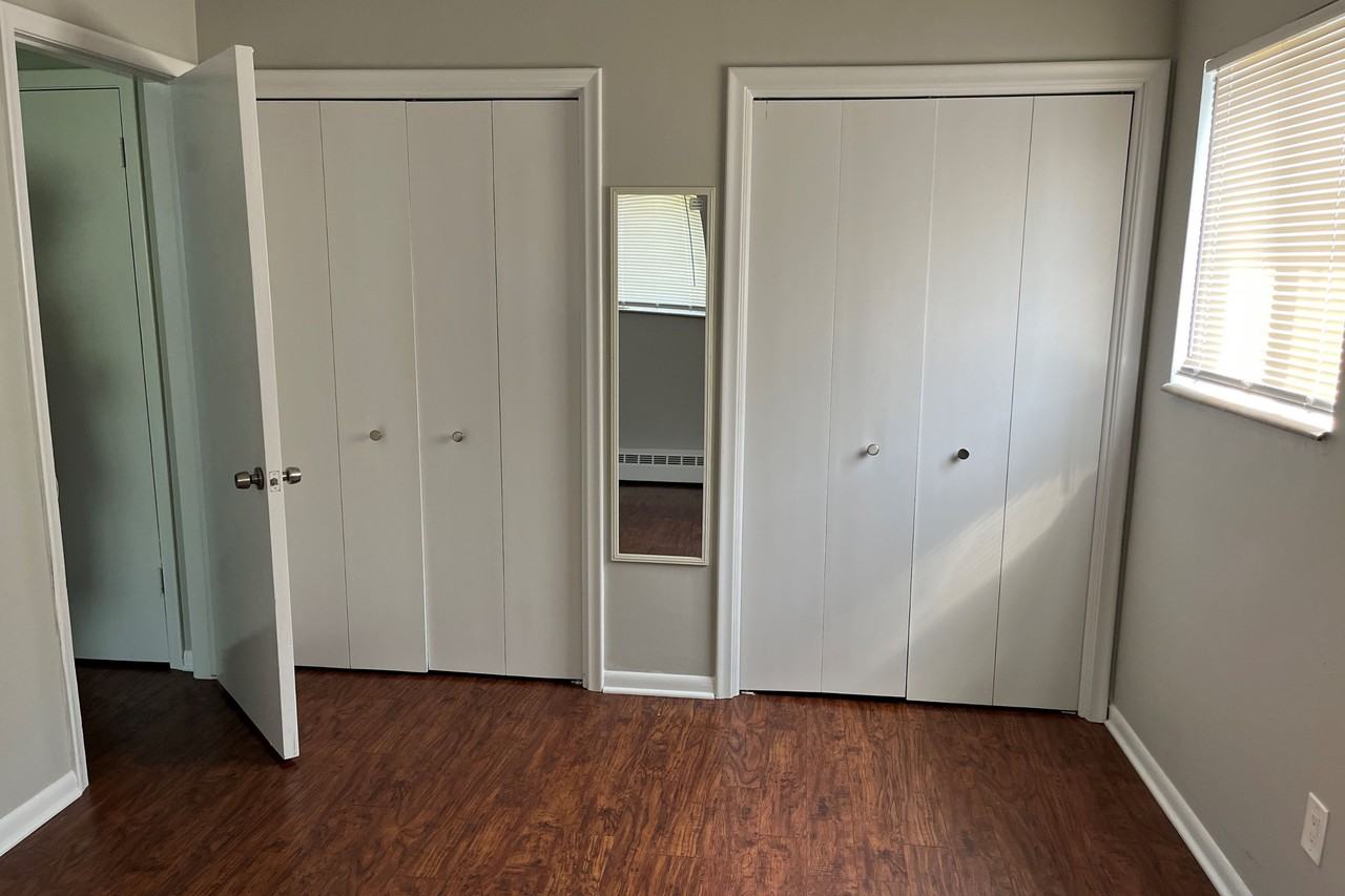 437 Woodlawn Avenue #437 - Photo 4 of 8