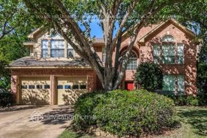 featured image of 2711 Cobblestone Dr