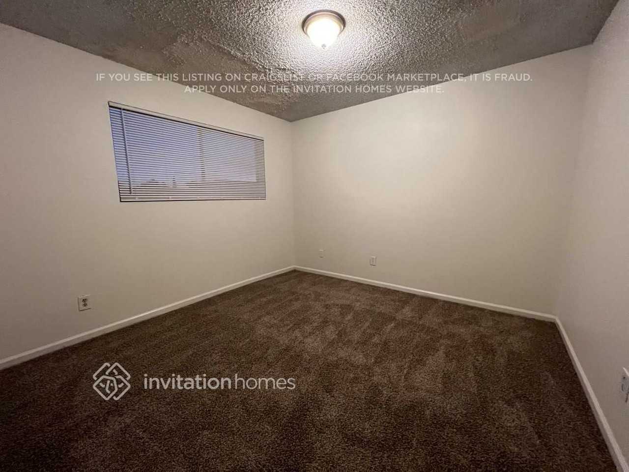 1627 W Libby St - Photo 4 of 12