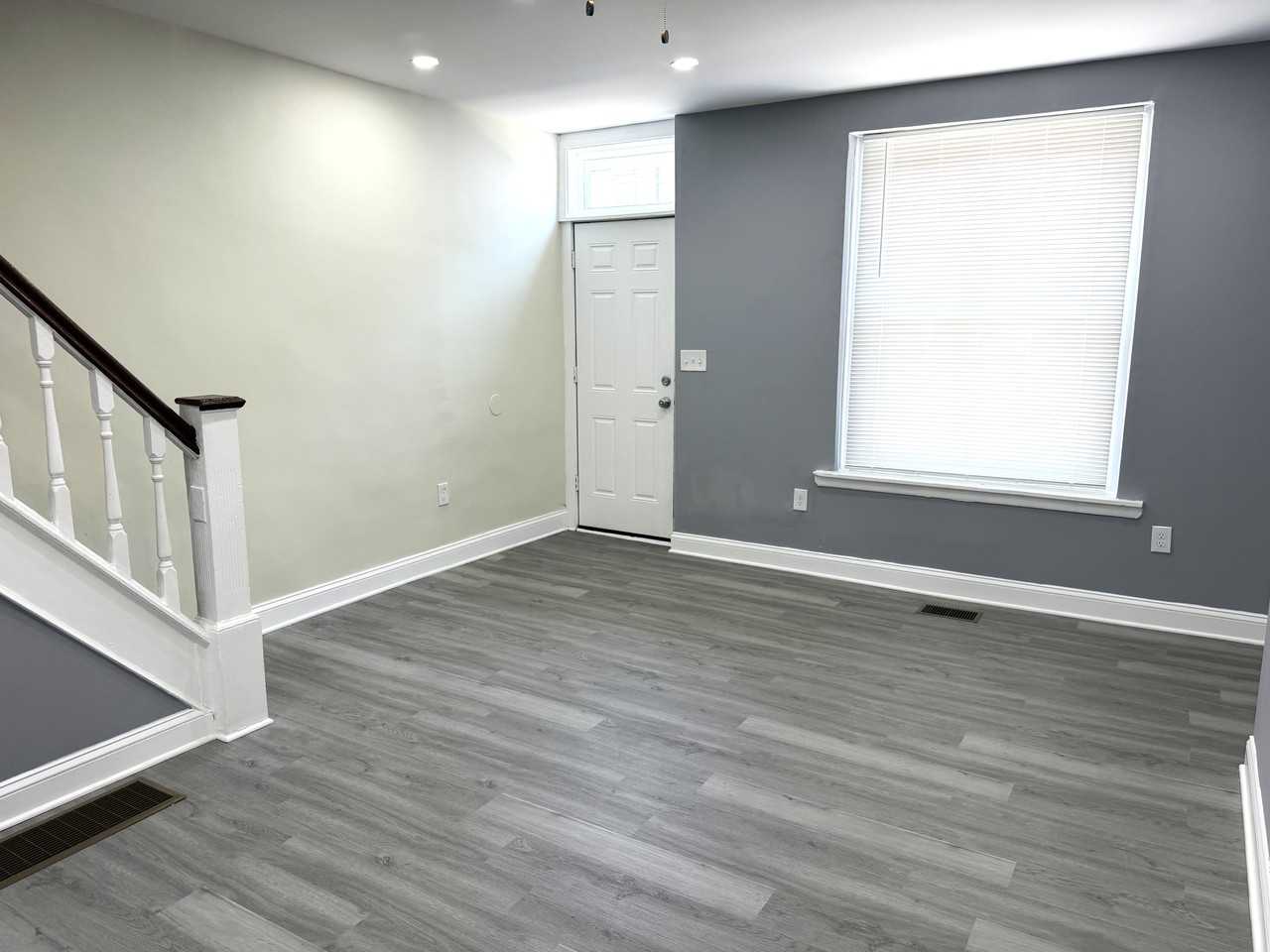 1949 South Bonsall Street - Photo 4 of 32