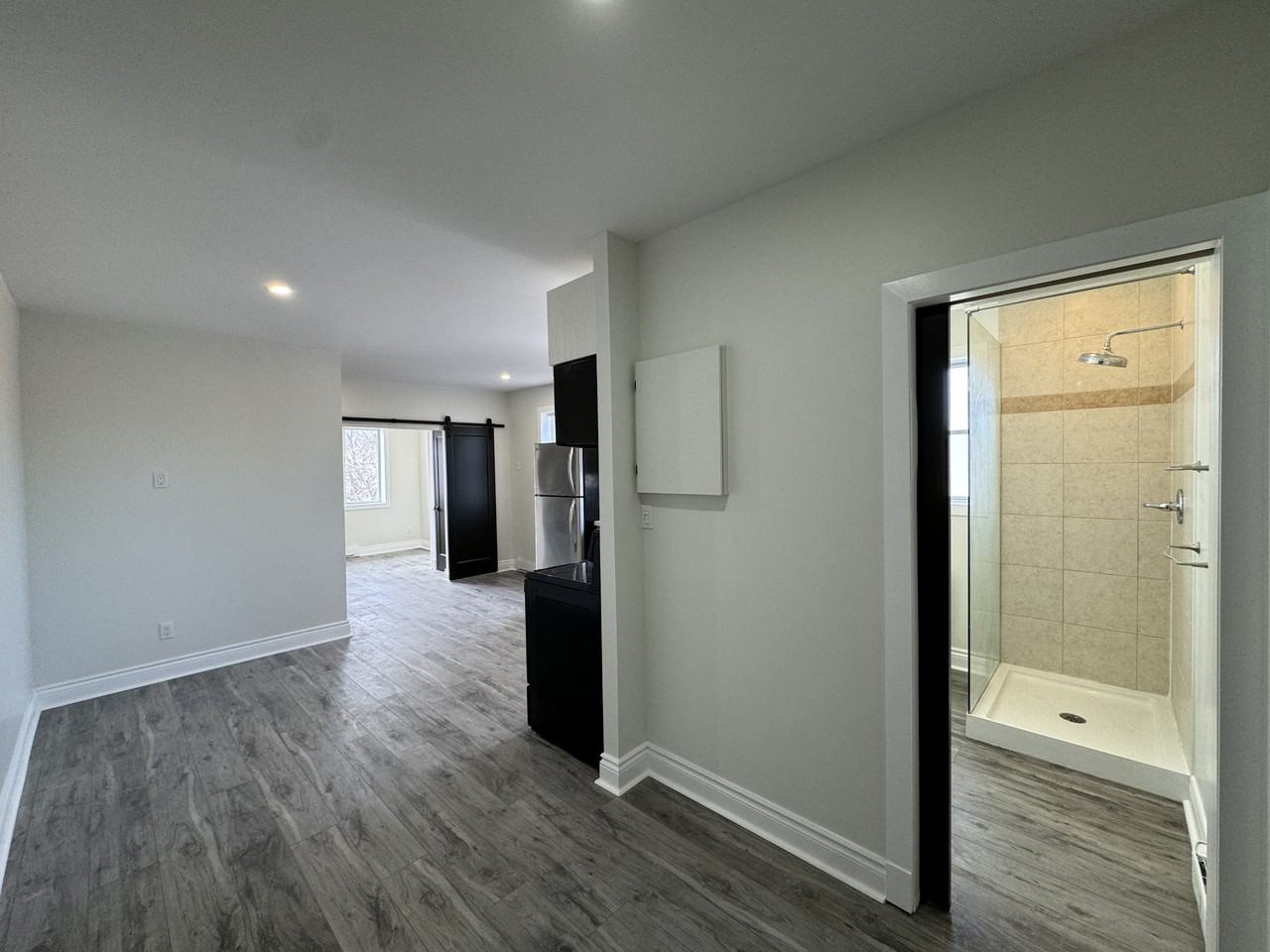 781 Main St East - Photo 5 of 25